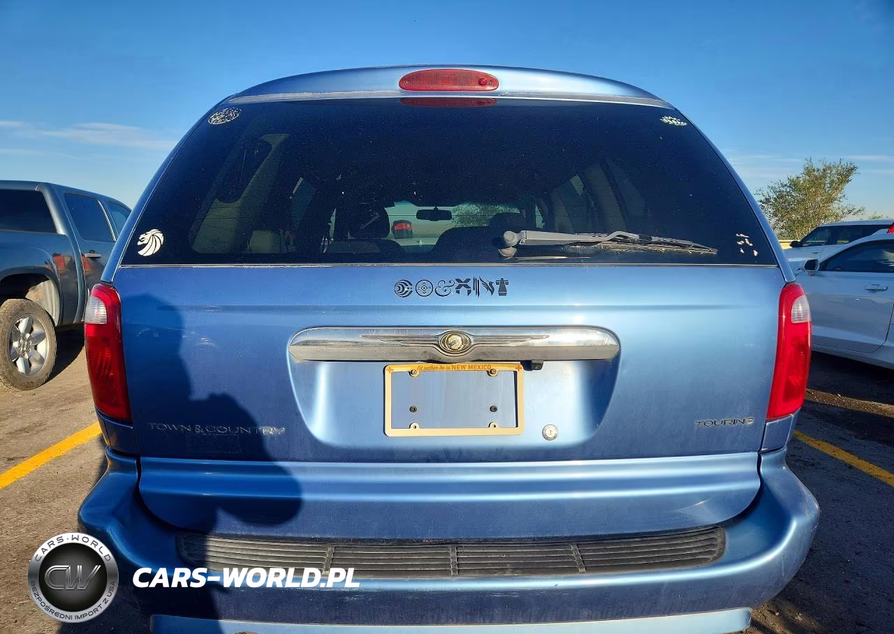 2007 Chrysler Town & Country Touring VIN:2A4GP54LX7R281407 - 6
