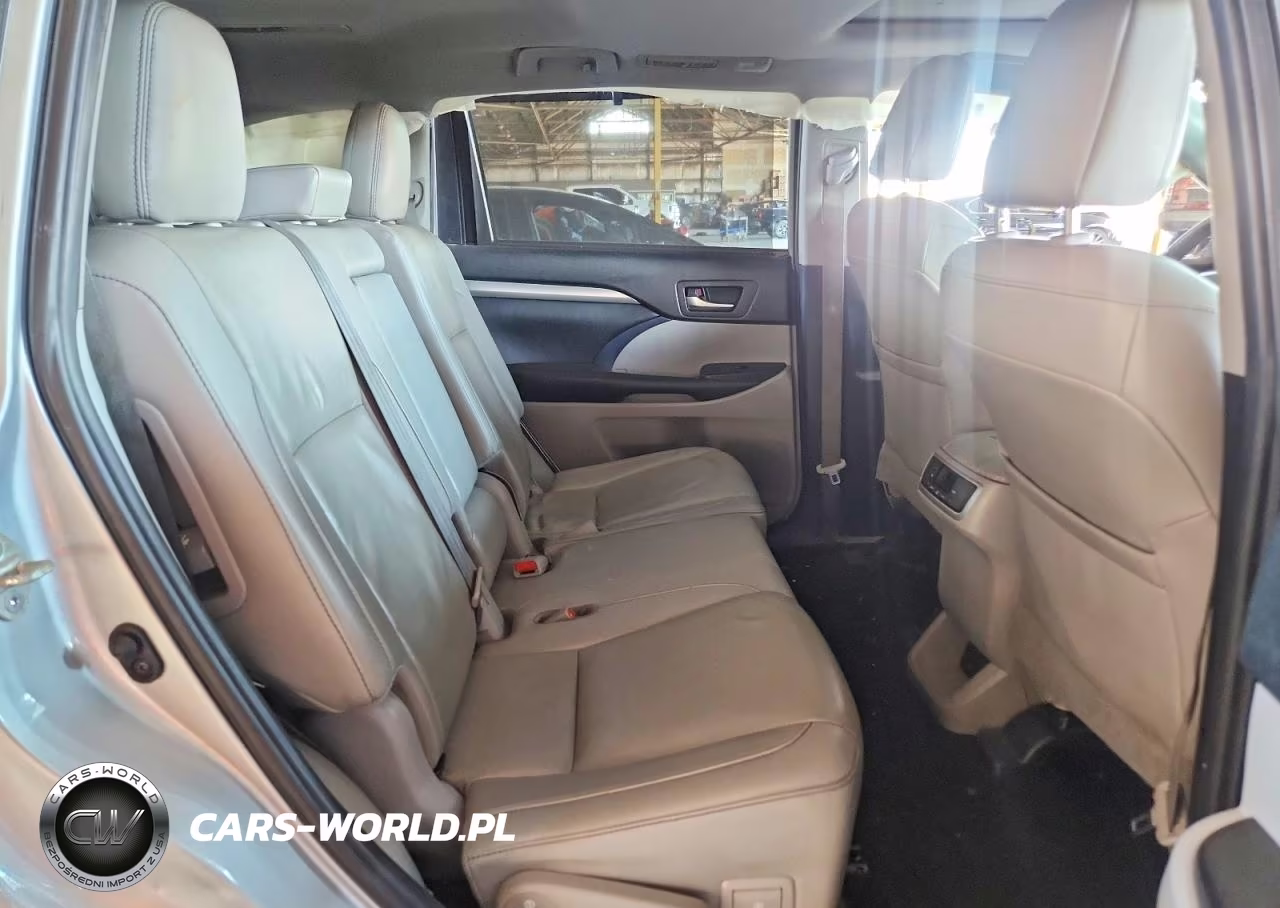 2019 Toyota Highlander Xle VIN:5TDKZRFHXKS559152 - 10