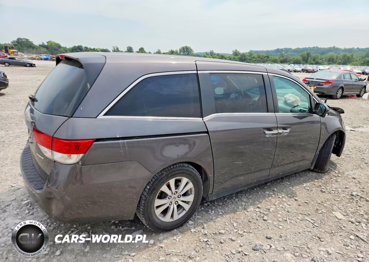 2016 Honda Odyssey Se VIN:5FNRL5H33GB069982 - 3