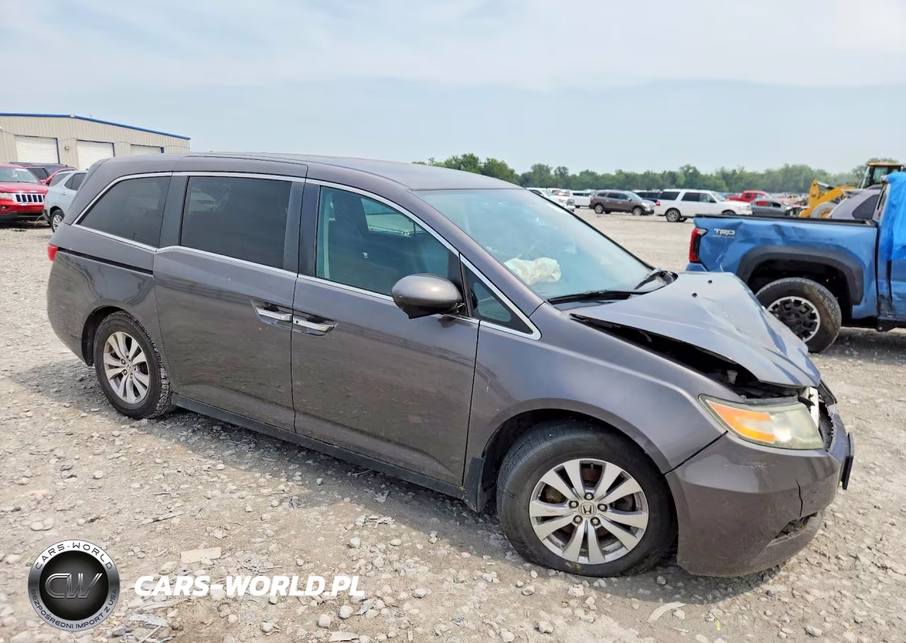 2016 Honda Odyssey Se VIN:5FNRL5H33GB069982 - 4