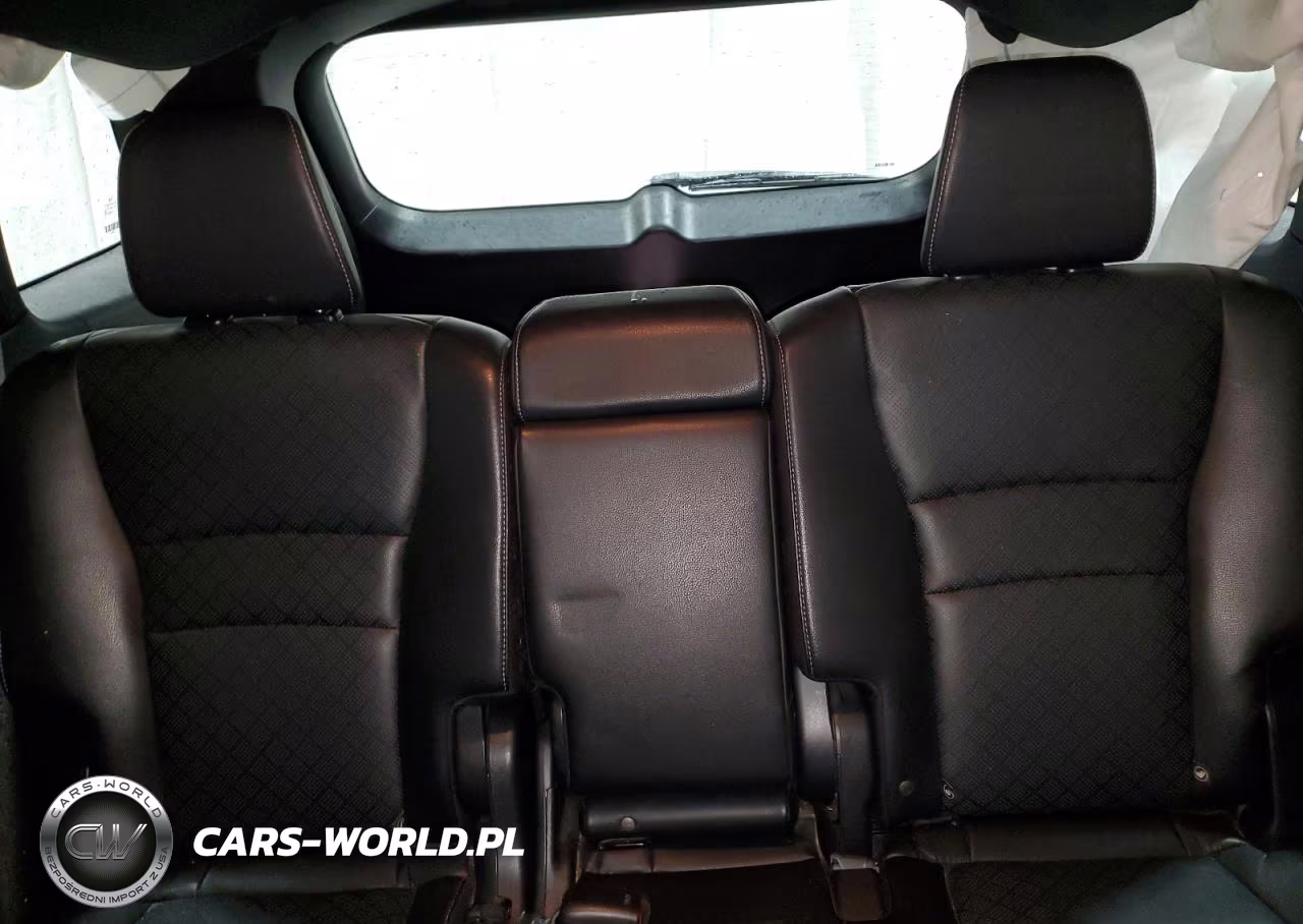 2019 Honda Passport Touring VIN:5FNYF8H9XKB010610 - 10