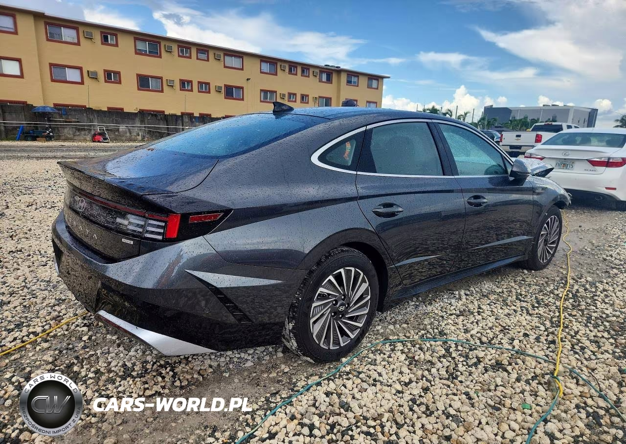 2026 Hyundai Sonata Hybrid Limited VIN:KMHL54JJ9TA151023 - 3