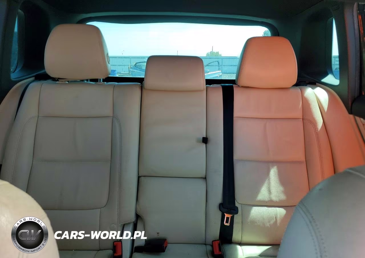 2015 Volkswagen Tiguan S VIN:WVGAV7AX5FW550077 - 10
