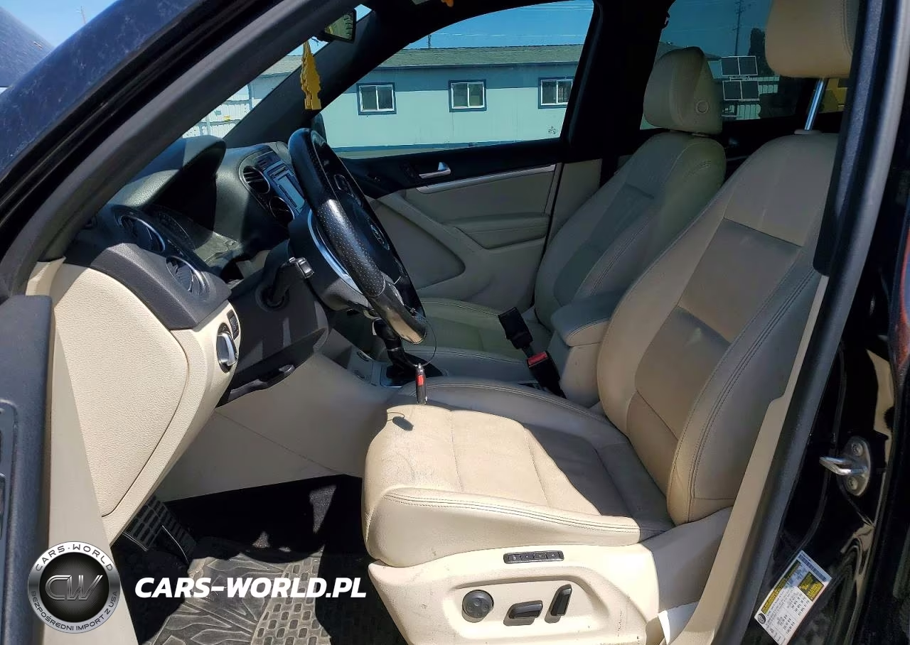 2015 Volkswagen Tiguan S VIN:WVGAV7AX5FW550077 - 7