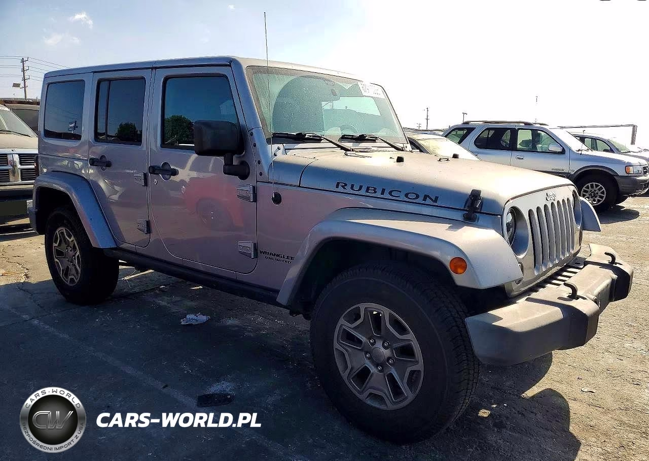 2015 Jeep Wrangler Unlimited Rubicon VIN:1C4BJWFGXFL752423 - 6
