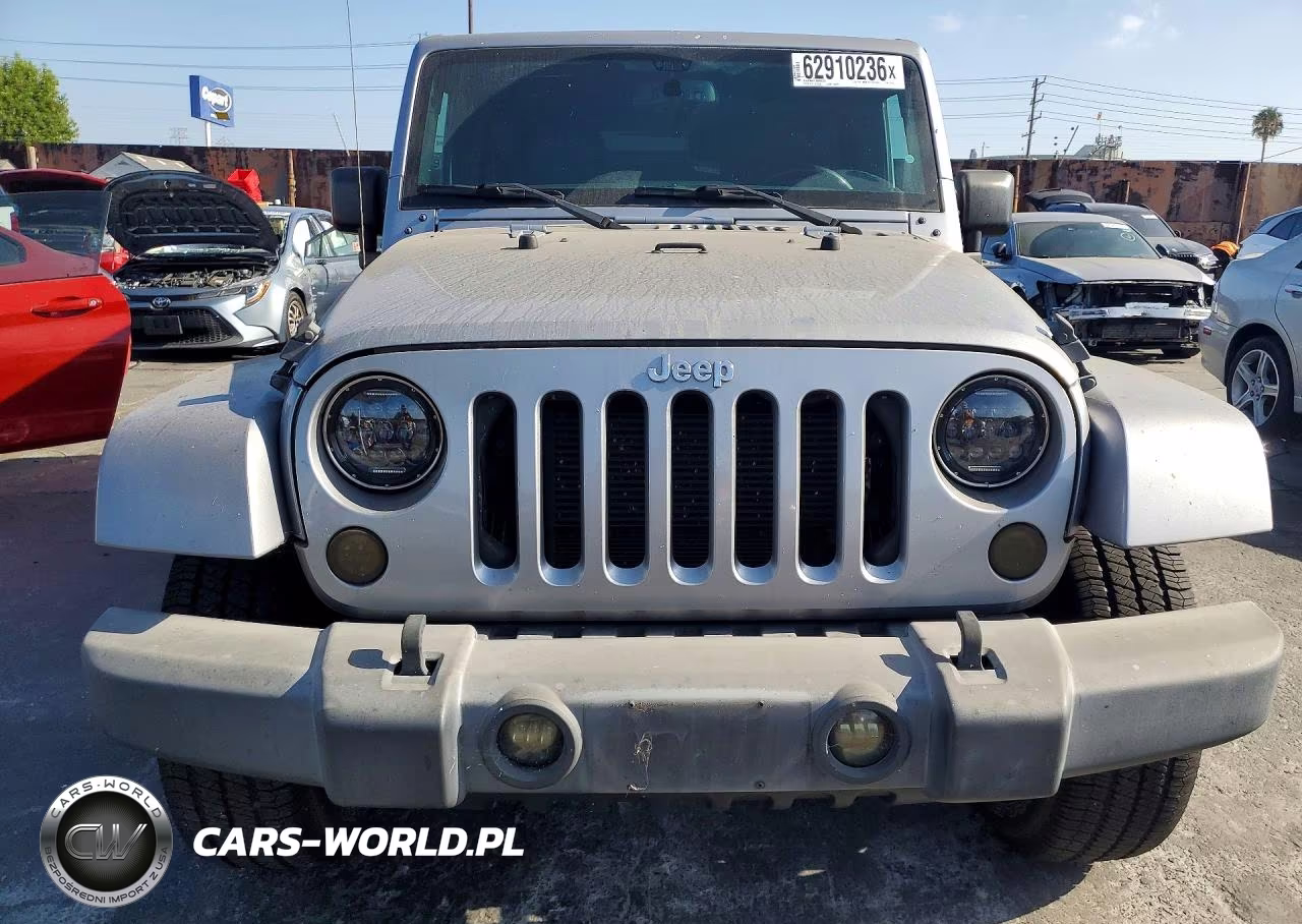 2015 Jeep Wrangler Unlimited Rubicon VIN:1C4BJWFGXFL752423 - 7