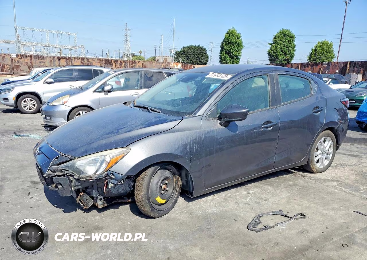 2017 Toyota Yaris Ia Base – zdjęcie 1 z 13