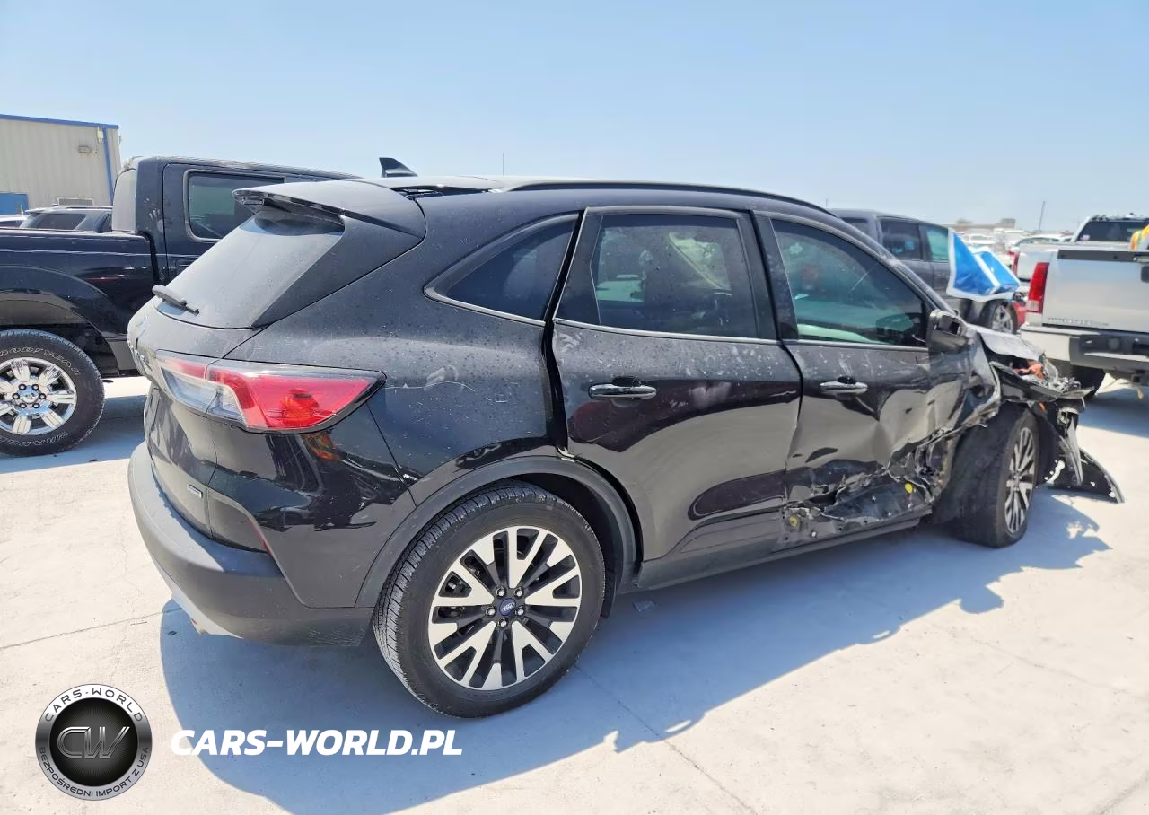 2020 Ford Escape Se Sport VIN:1FMCU0BZ7LUC57176 - 3