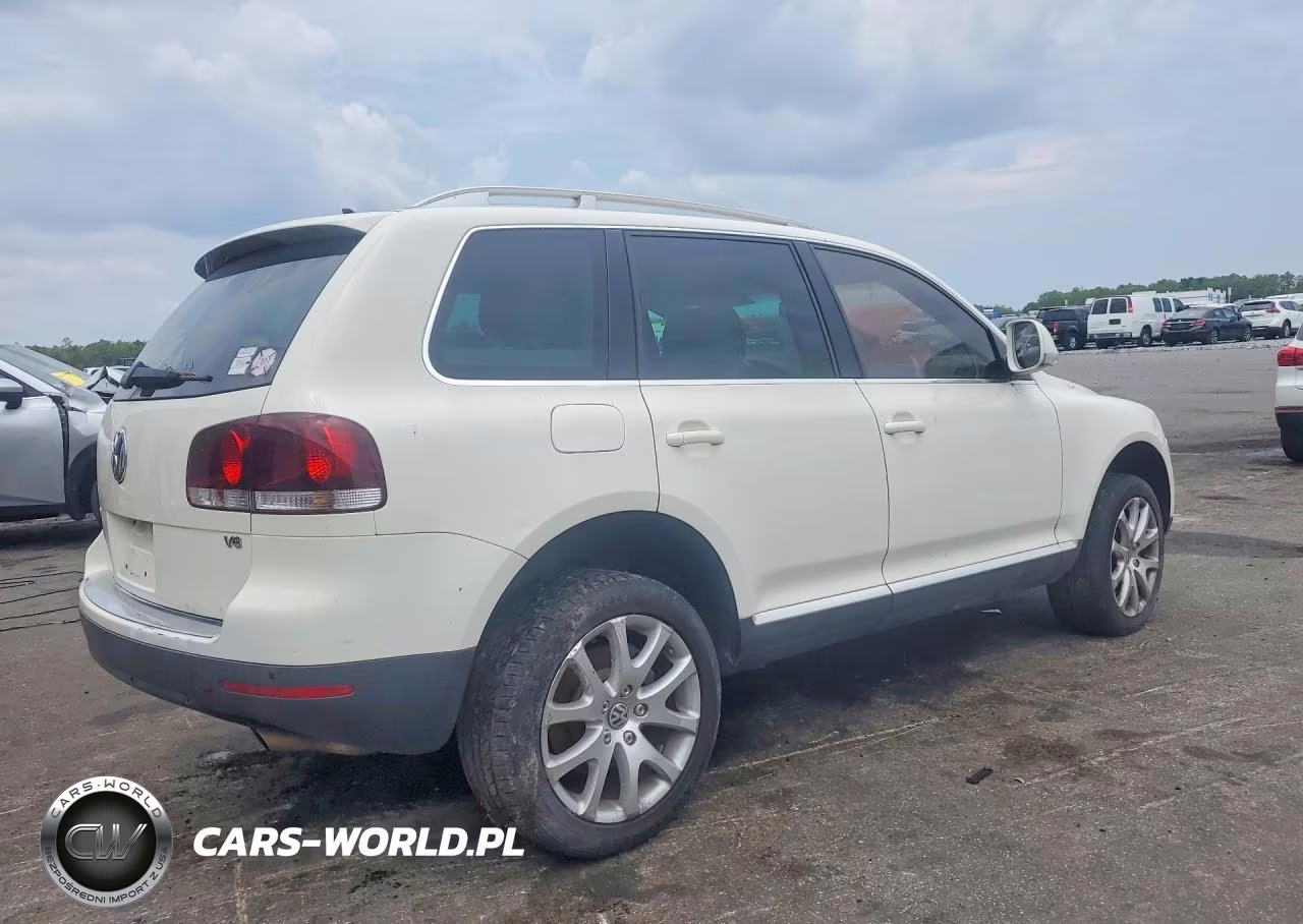 2010 Volkswagen Touareg V6 VIN:WVGBF7A95AD004354 - 3