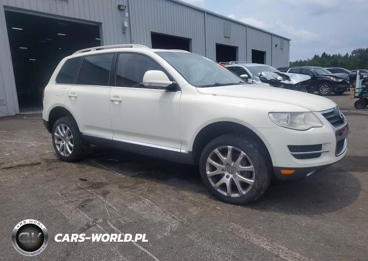 2010 Volkswagen Touareg V6 VIN:WVGBF7A95AD004354 - 4