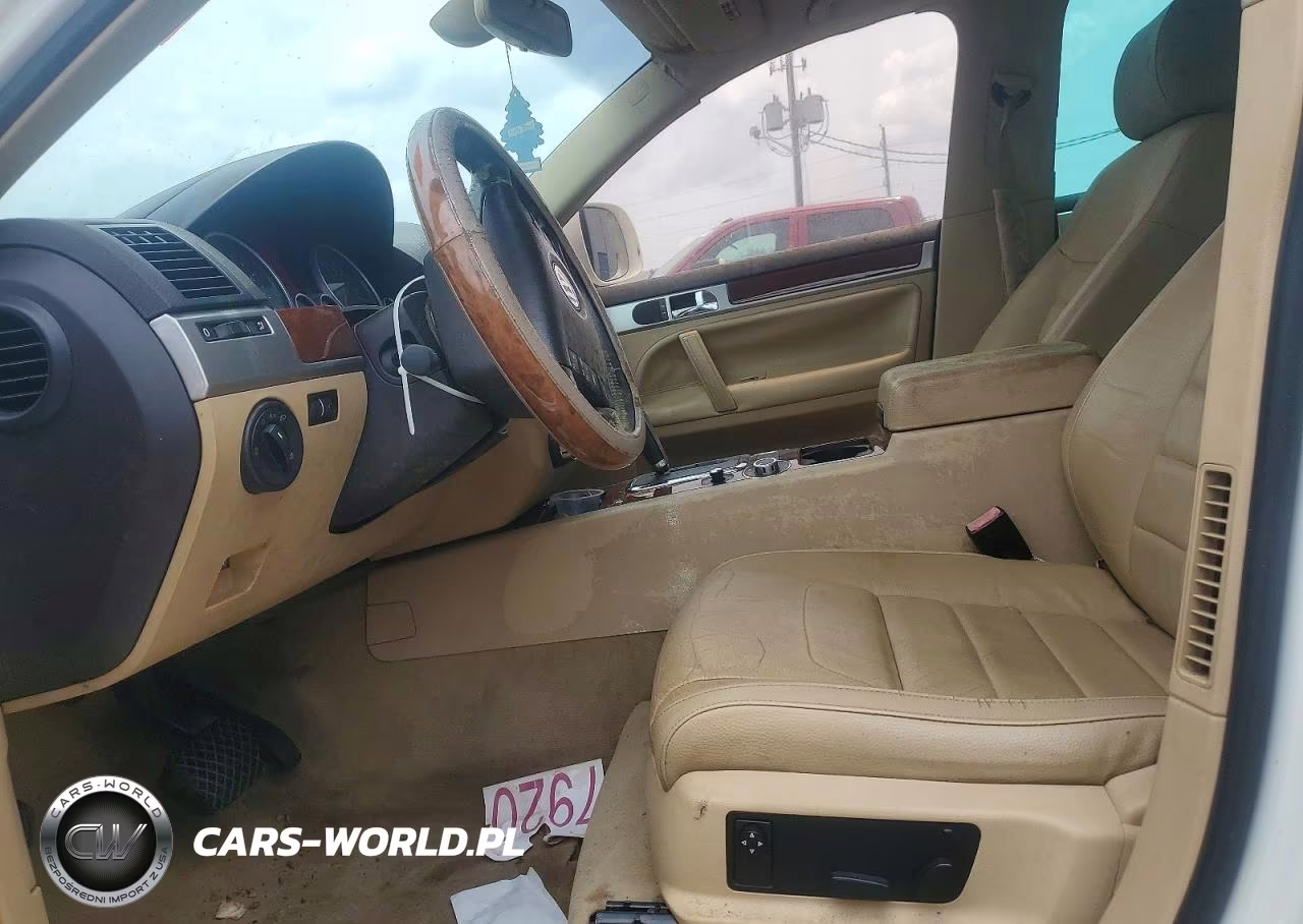 2010 Volkswagen Touareg V6 VIN:WVGBF7A95AD004354 - 7