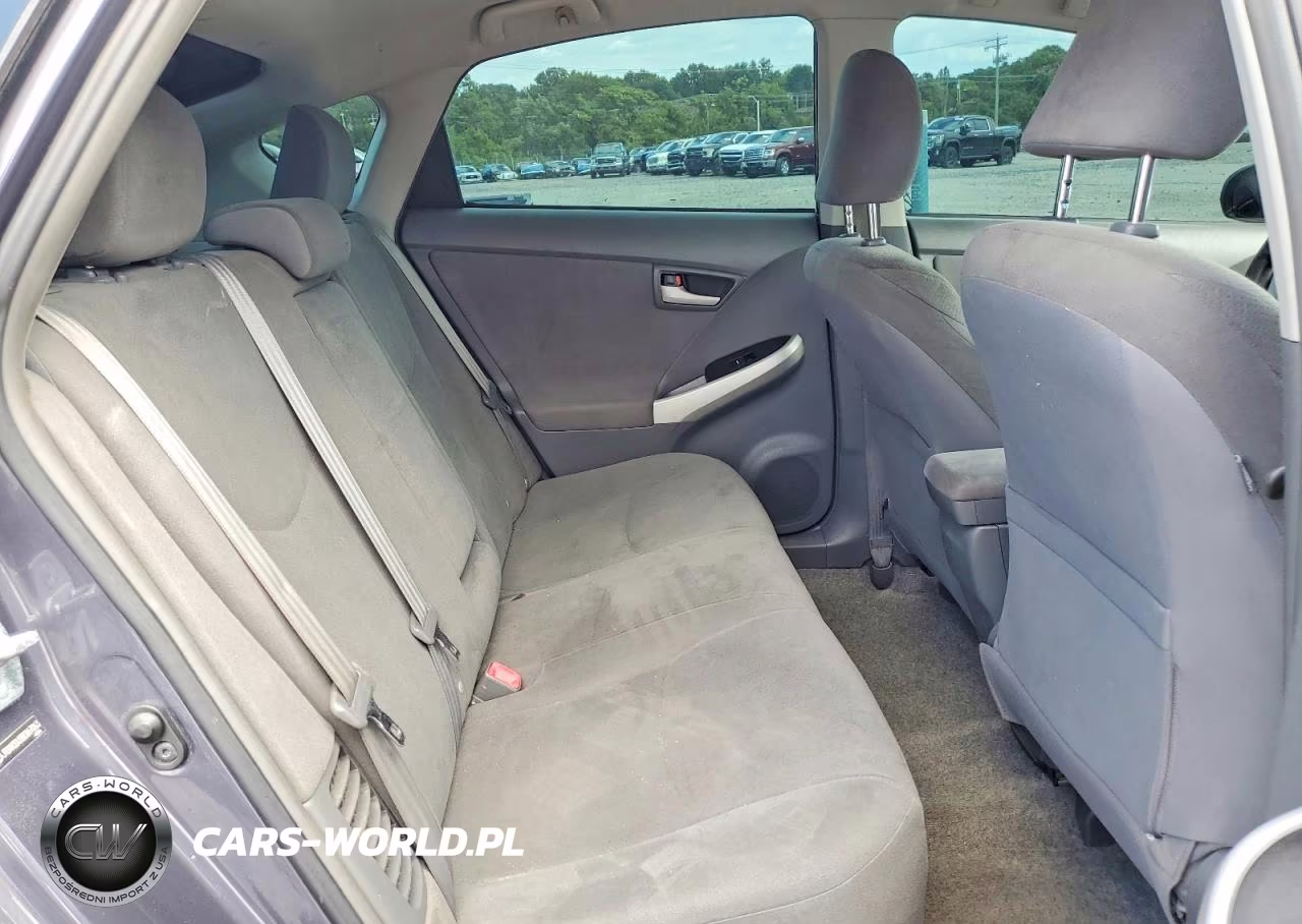 2011 Toyota Prius Two VIN:JTDKN3DU3B0267063 - 10