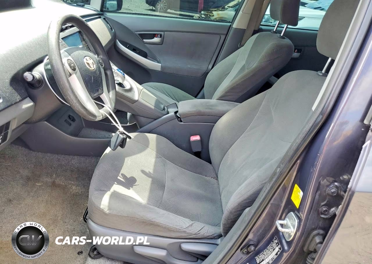 2011 Toyota Prius Two VIN:JTDKN3DU3B0267063 - 7