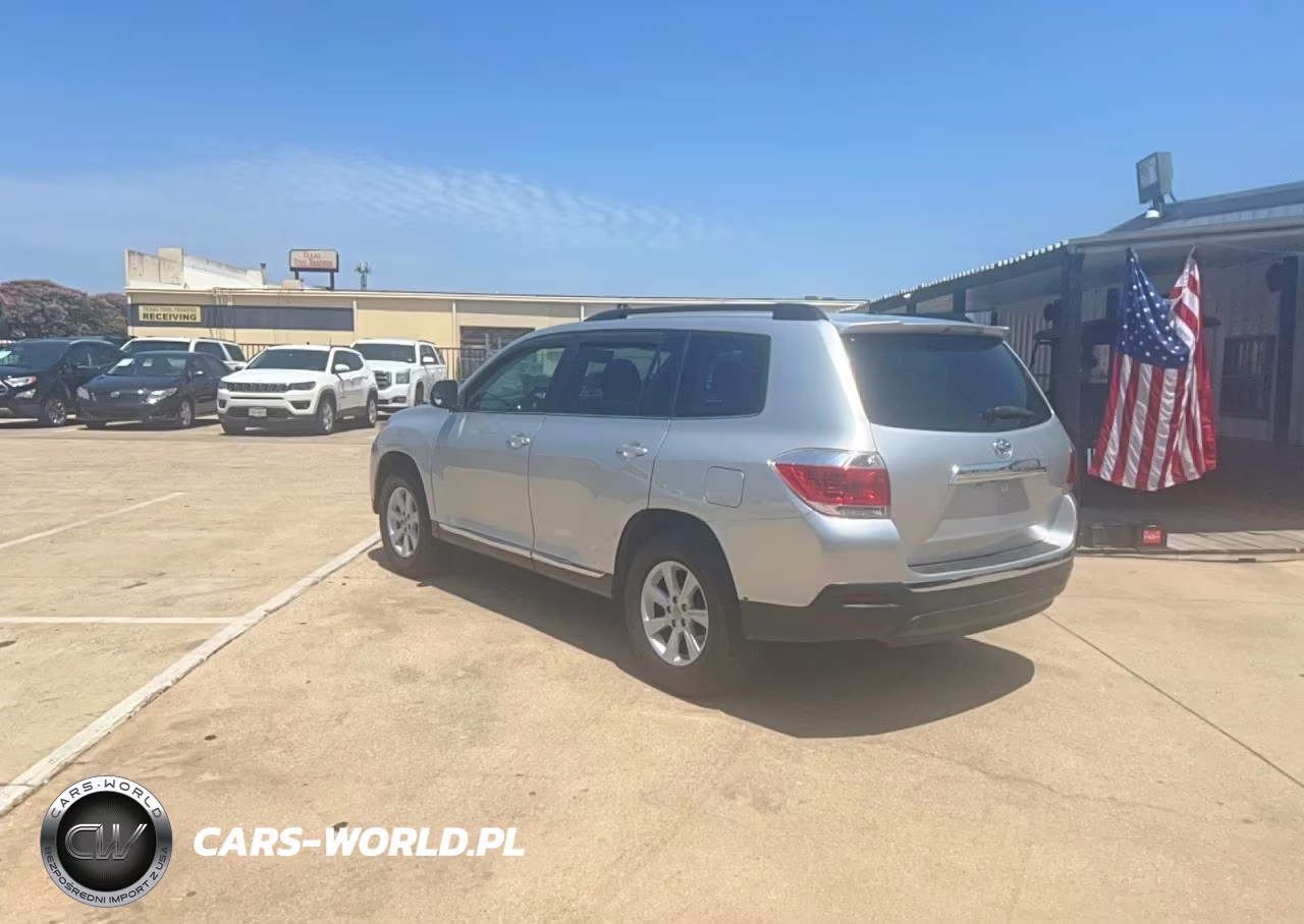 2012 Toyota Highlander Base VIN:5TDBK3EH1CS094863 - 3
