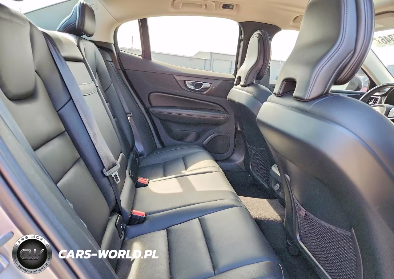 2022 Volvo S60 B5 Momentum VIN:7JRL12TZ5NG174467 - 10