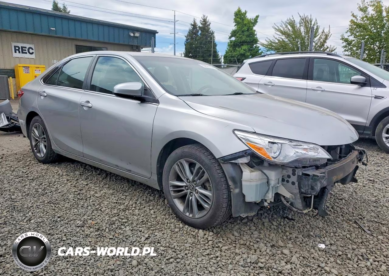 2015 Toyota Camry Se VIN:4T1BF1FK2FU907027 - 4