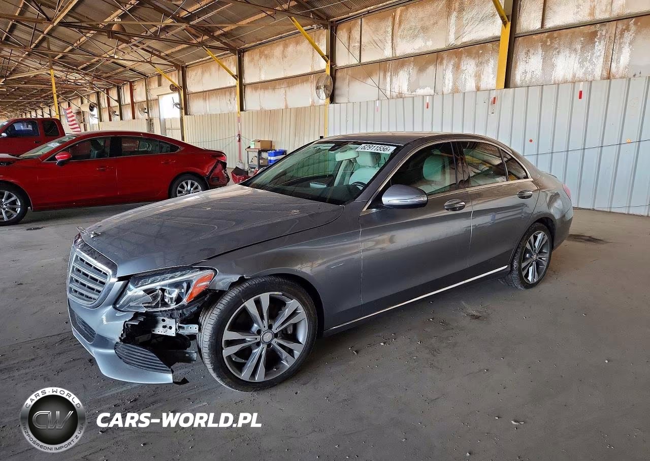 2015 Mercedes-Benz C 300 – zdjęcie 1 z 12