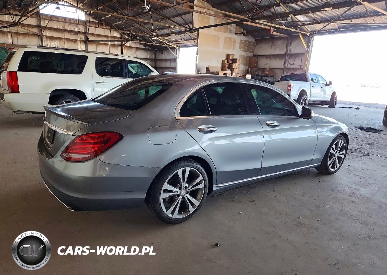 2015 Mercedes-Benz C 300 VIN:55SWF4JB2FU054781 - 3