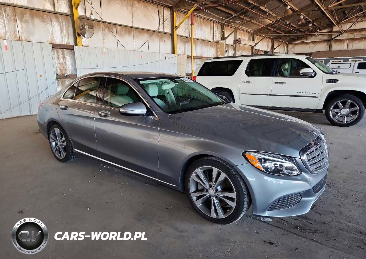 2015 Mercedes-Benz C 300 VIN:55SWF4JB2FU054781 - 4