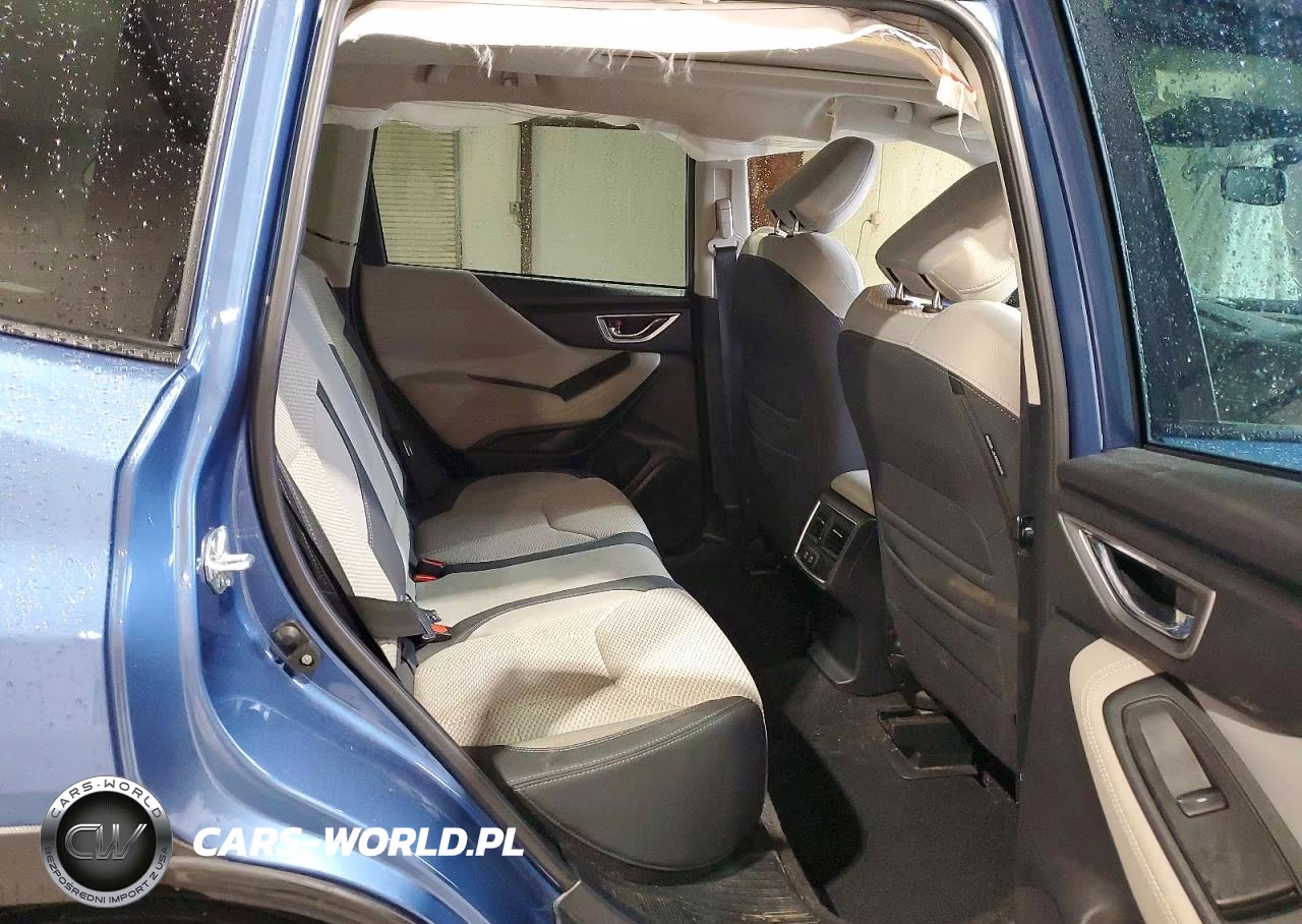 2024 Subaru Forester Premium VIN:JF2SKADC0RH418233 - 11