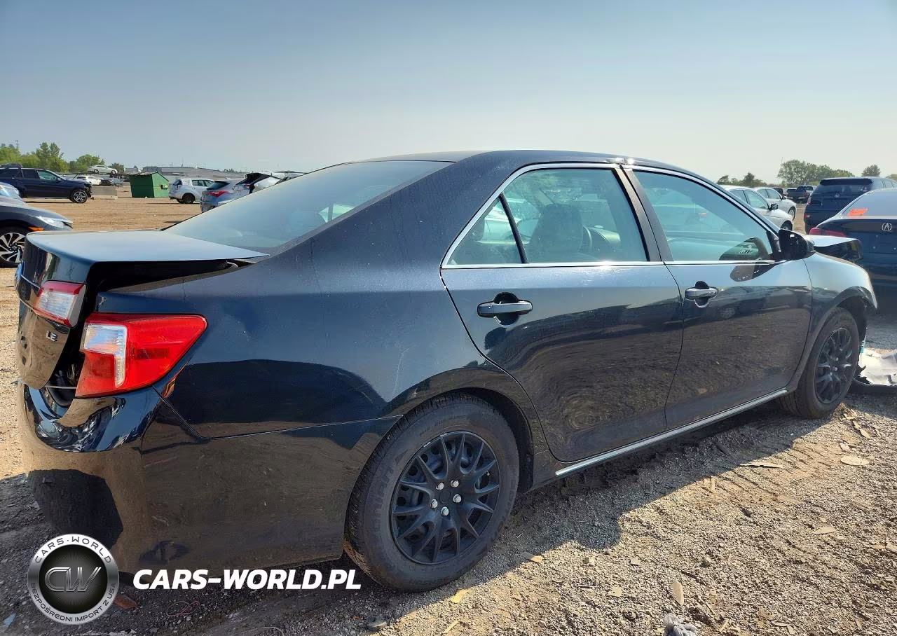 2013 Toyota Camry Le VIN:4T1BF1FK3DU647444 - 3