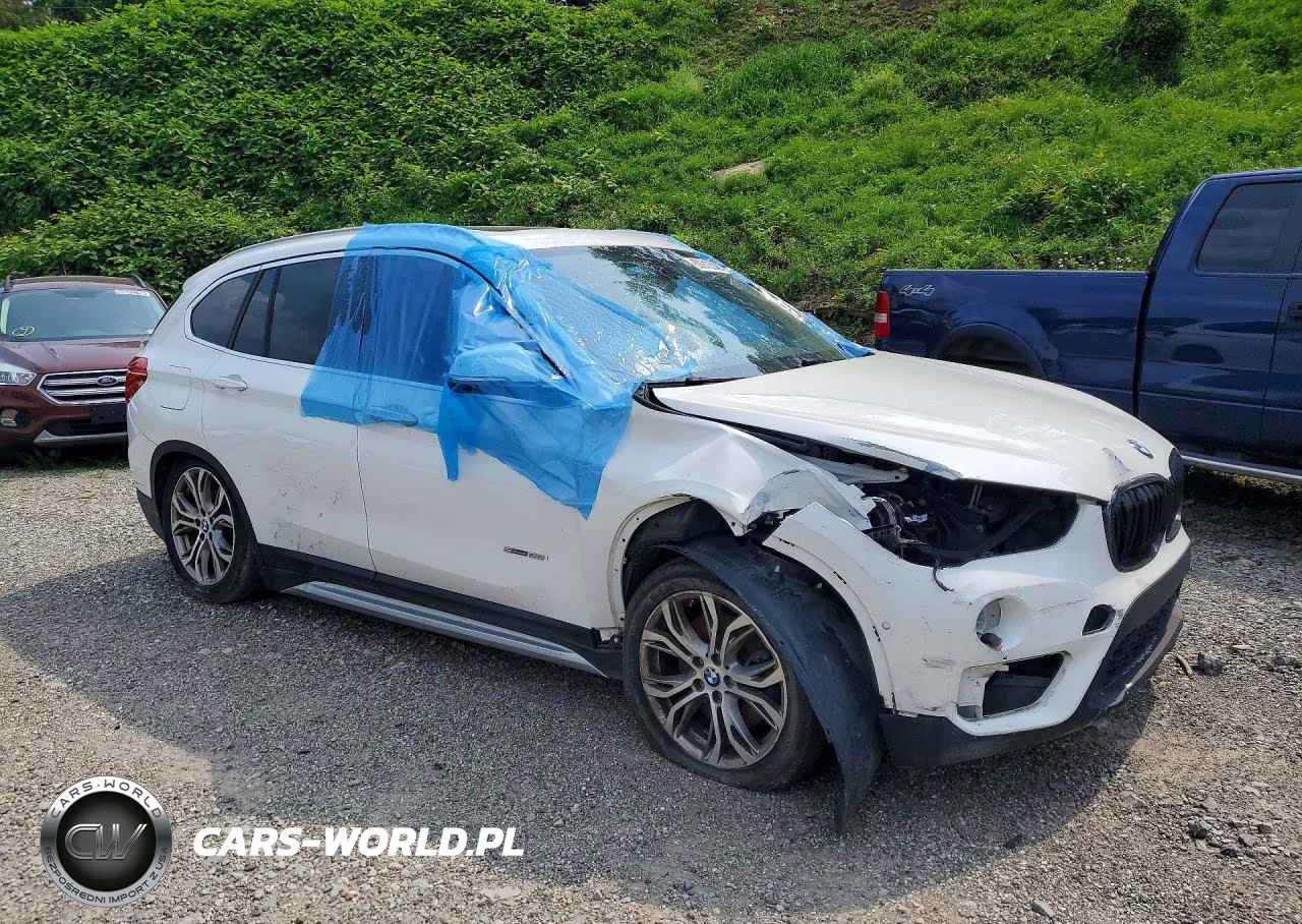 2017 BMW X1 Sdrive28I VIN:WBXHU7C37H5H37190 - 4