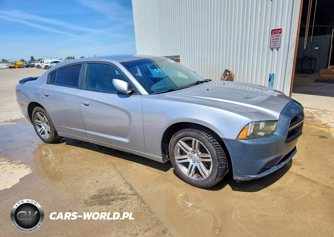 2013 Dodge Charger Se VIN:2C3CDXBGXDH637987 - 4