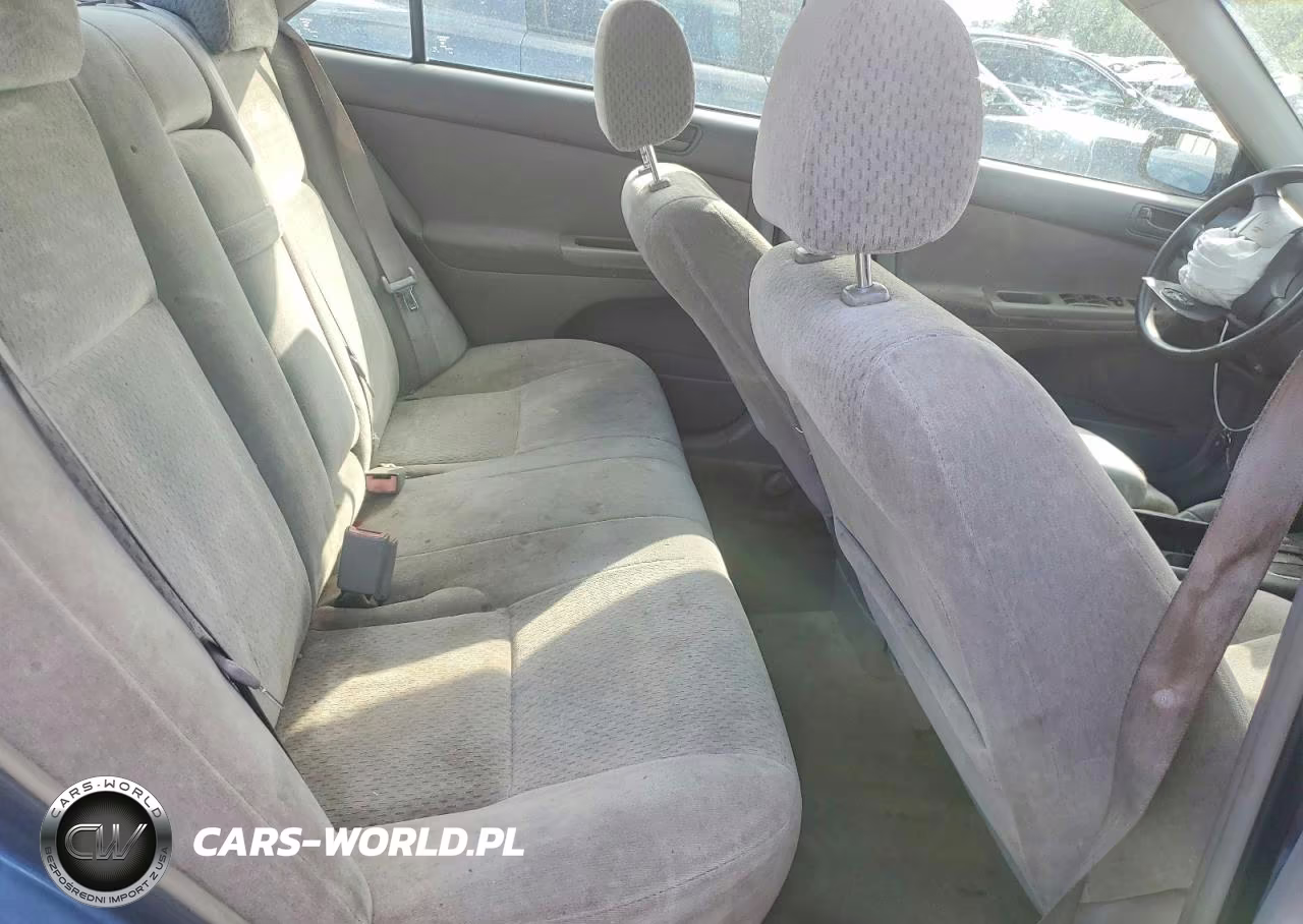 2003 Toyota Camry Le VIN:4T1BE32KX3U749603 - 10