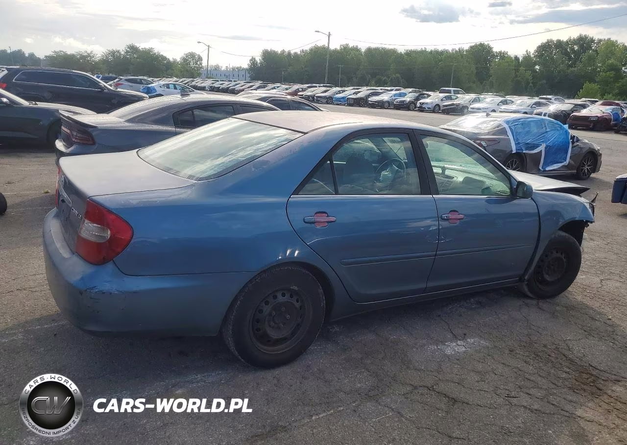 2003 Toyota Camry Le VIN:4T1BE32KX3U749603 - 3