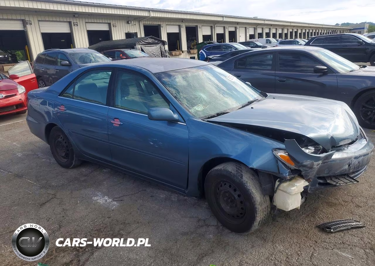 2003 Toyota Camry Le VIN:4T1BE32KX3U749603 - 4