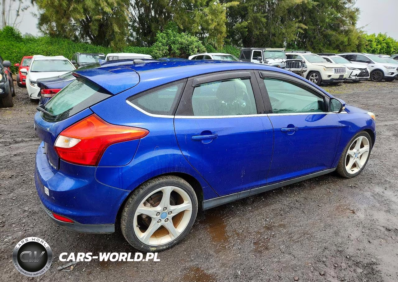 2012 Ford Focus Titanium VIN:1FAHP3N29CL237234 - 3