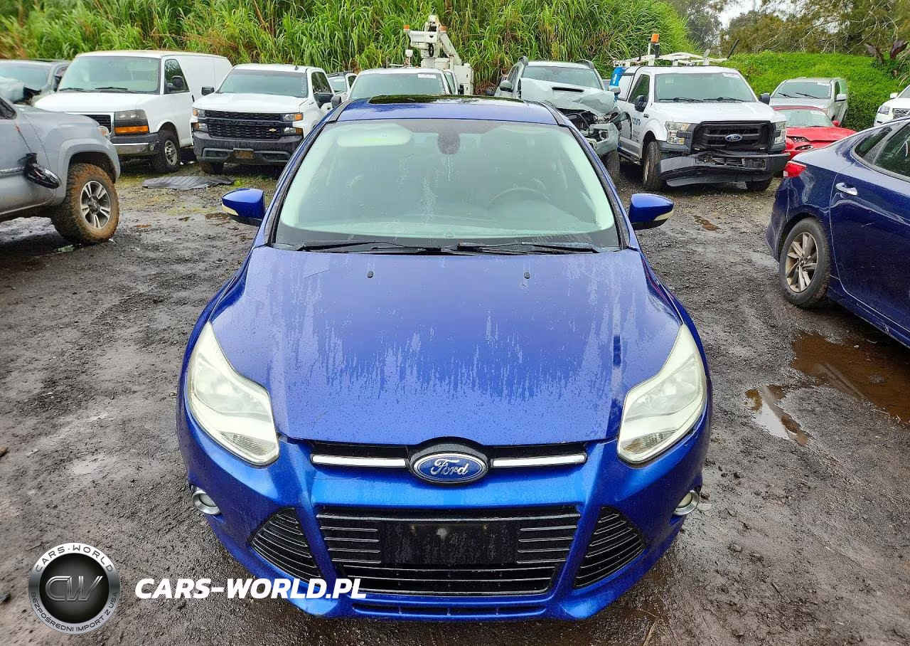 2012 Ford Focus Titanium VIN:1FAHP3N29CL237234 - 5