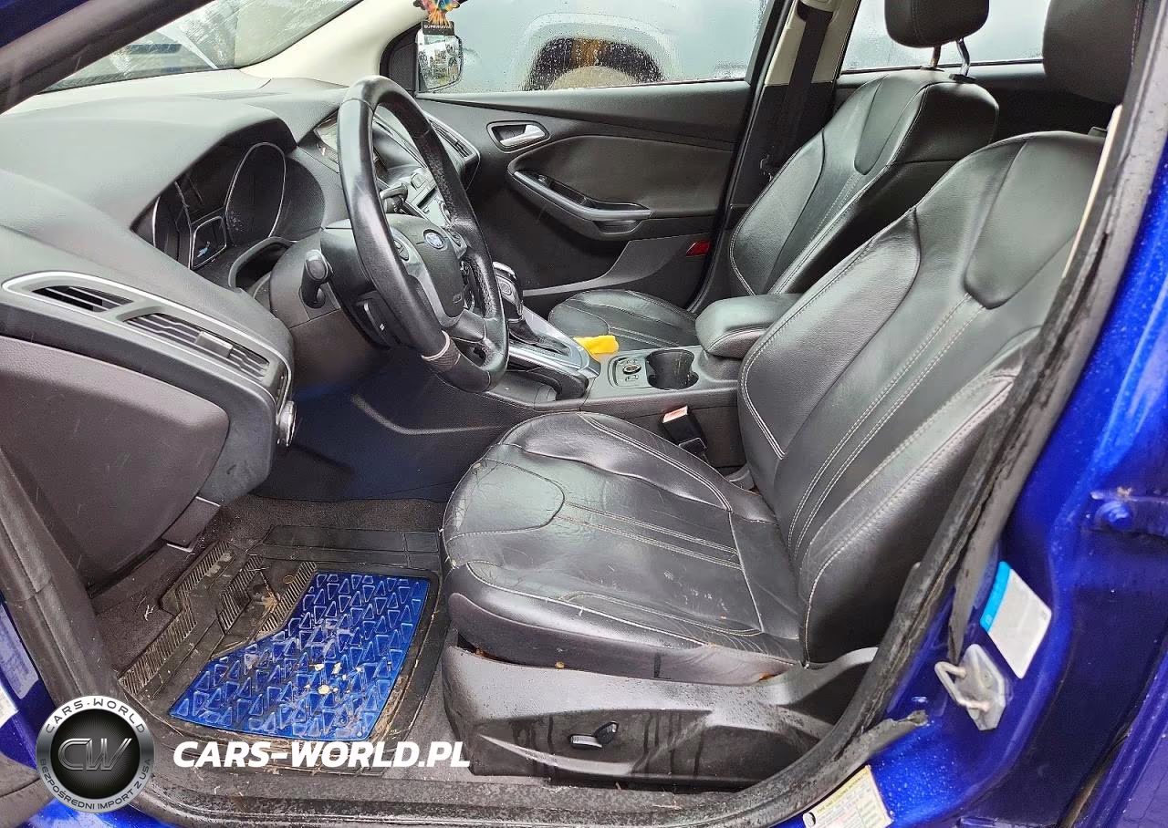 2012 Ford Focus Titanium VIN:1FAHP3N29CL237234 - 7