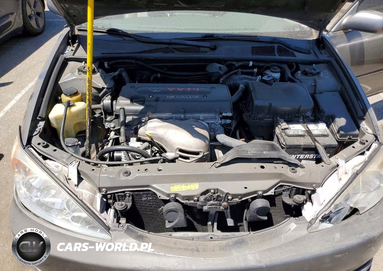2003 Toyota Camry Le VIN:JTDBE32KX30172888 - 11