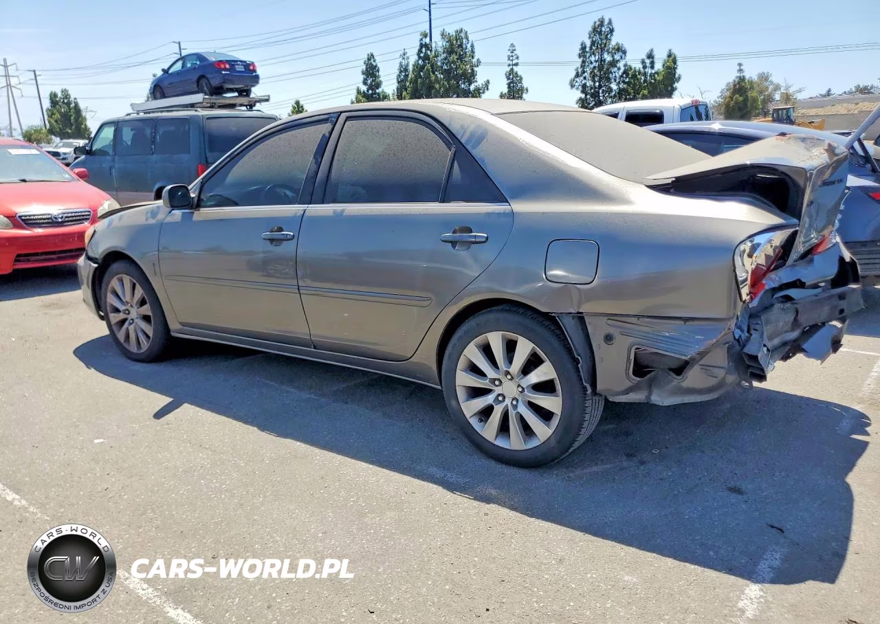2003 Toyota Camry Le VIN:JTDBE32KX30172888 - 2
