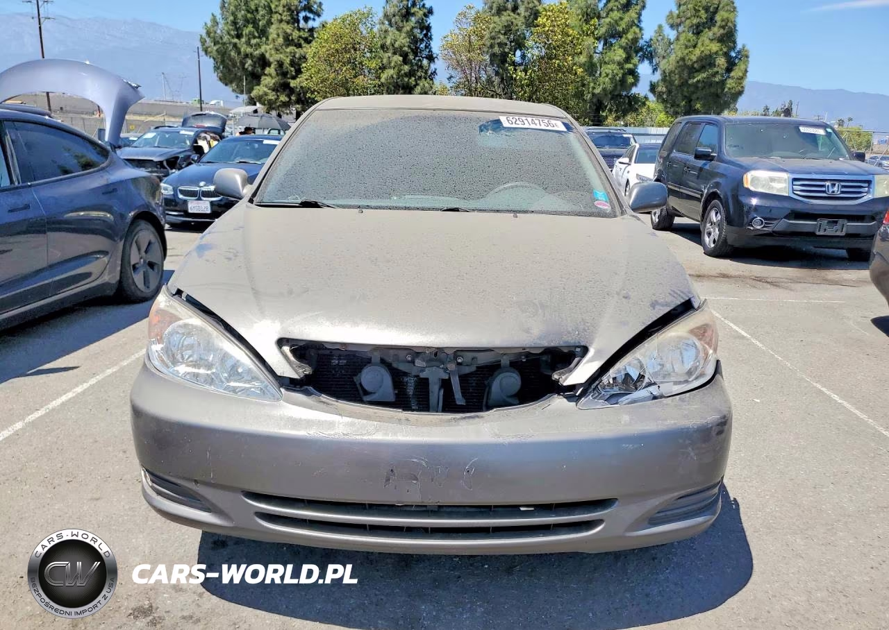 2003 Toyota Camry Le VIN:JTDBE32KX30172888 - 5