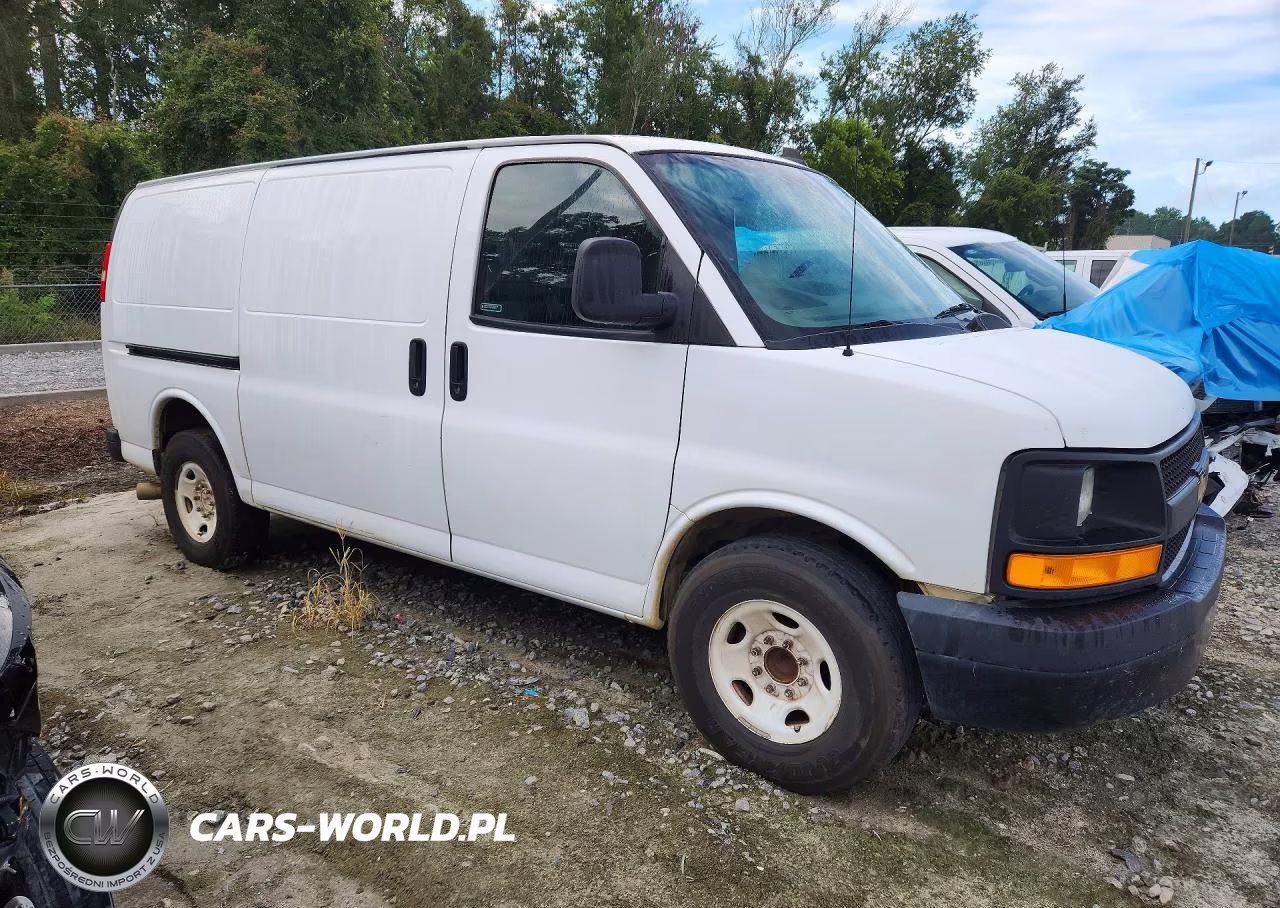 2017 Chevrolet Express G2500 Delivery Van VIN:1GCWGAF10H1179643 - 4