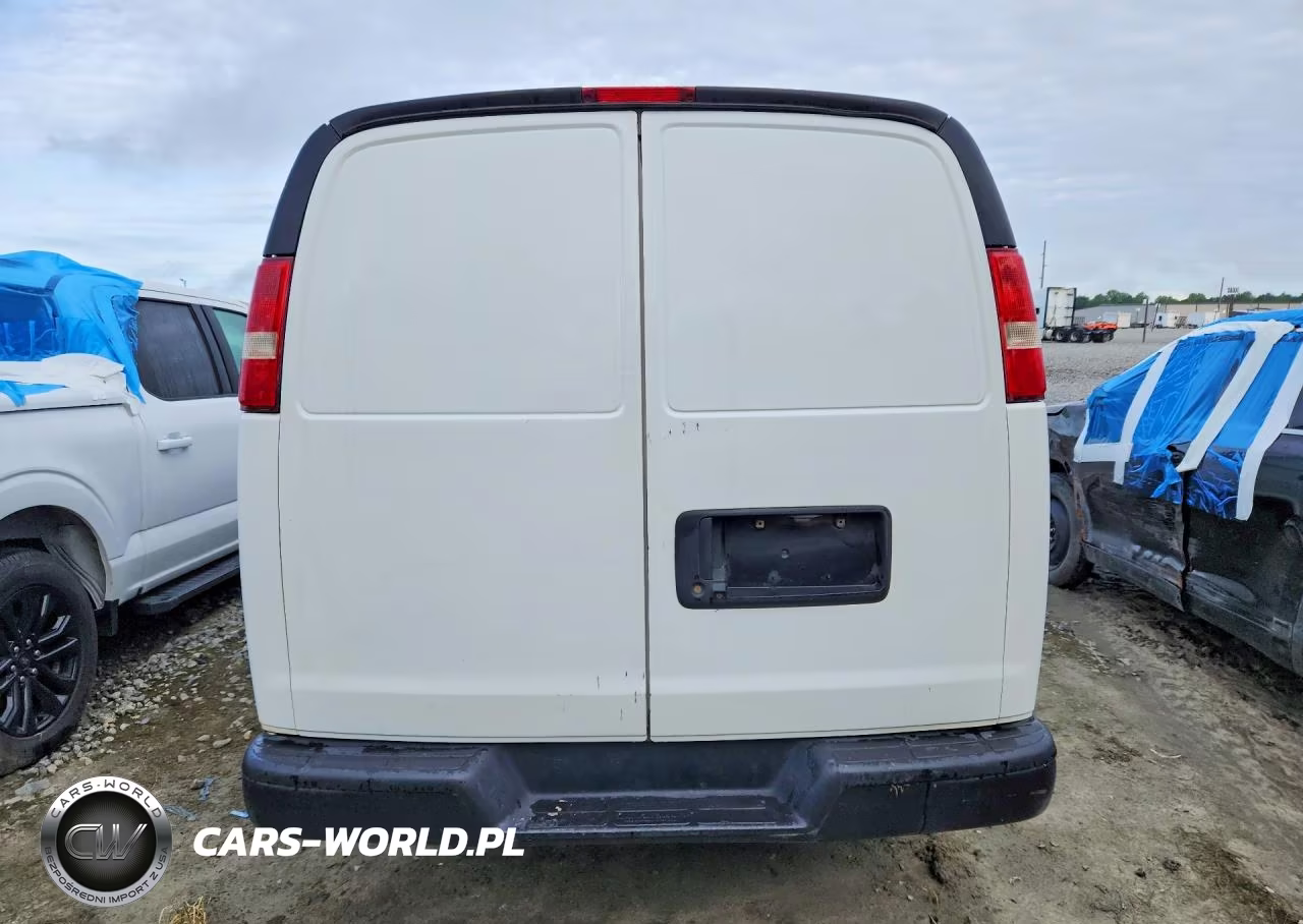 2017 Chevrolet Express G2500 Delivery Van VIN:1GCWGAF10H1179643 - 6