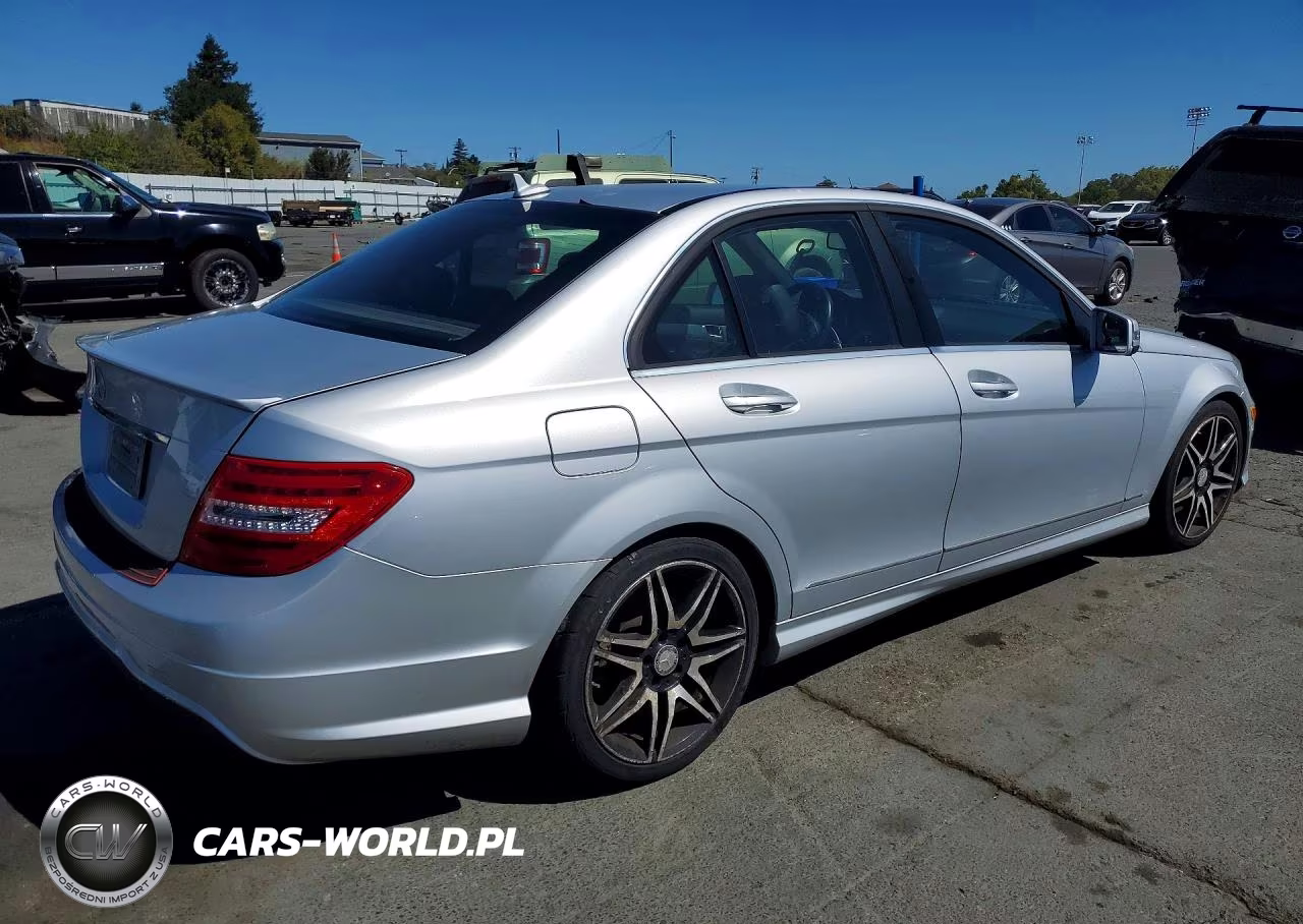 2014 Mercedes-Benz C 250 VIN:WDDGF4HB2ER306863 - 3