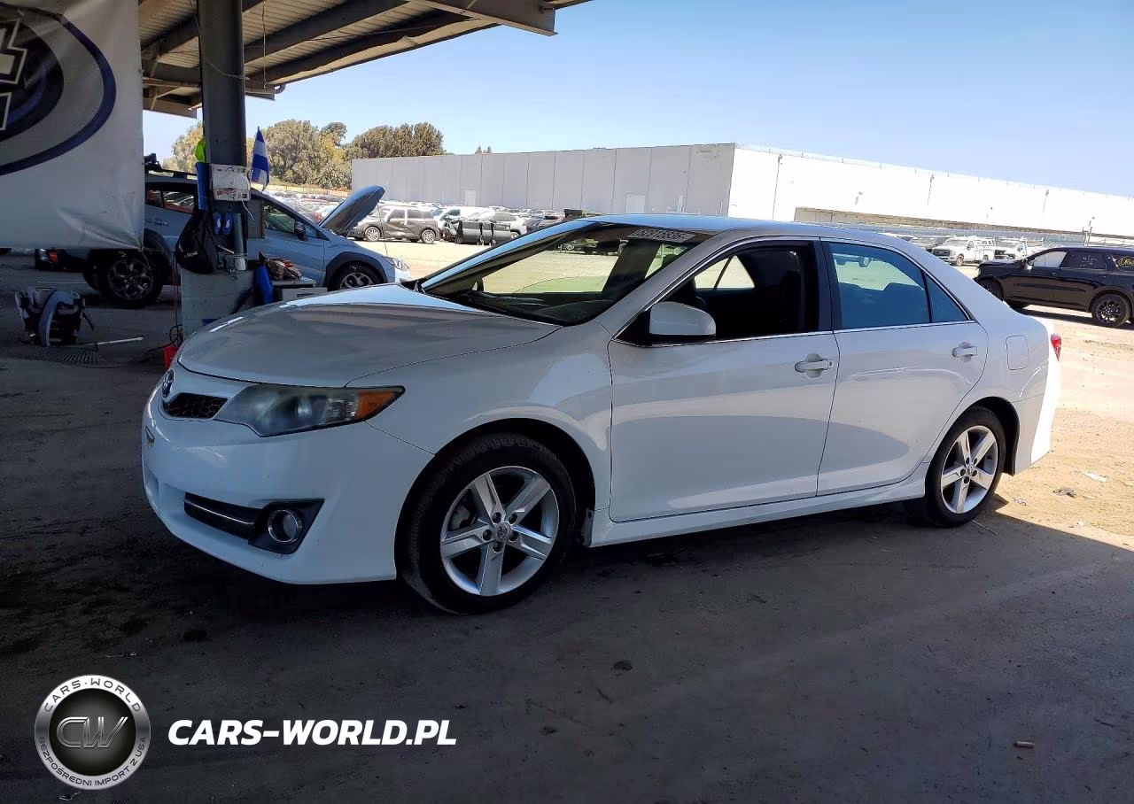 2014 Toyota Camry Se – zdjęcie 1 z 12