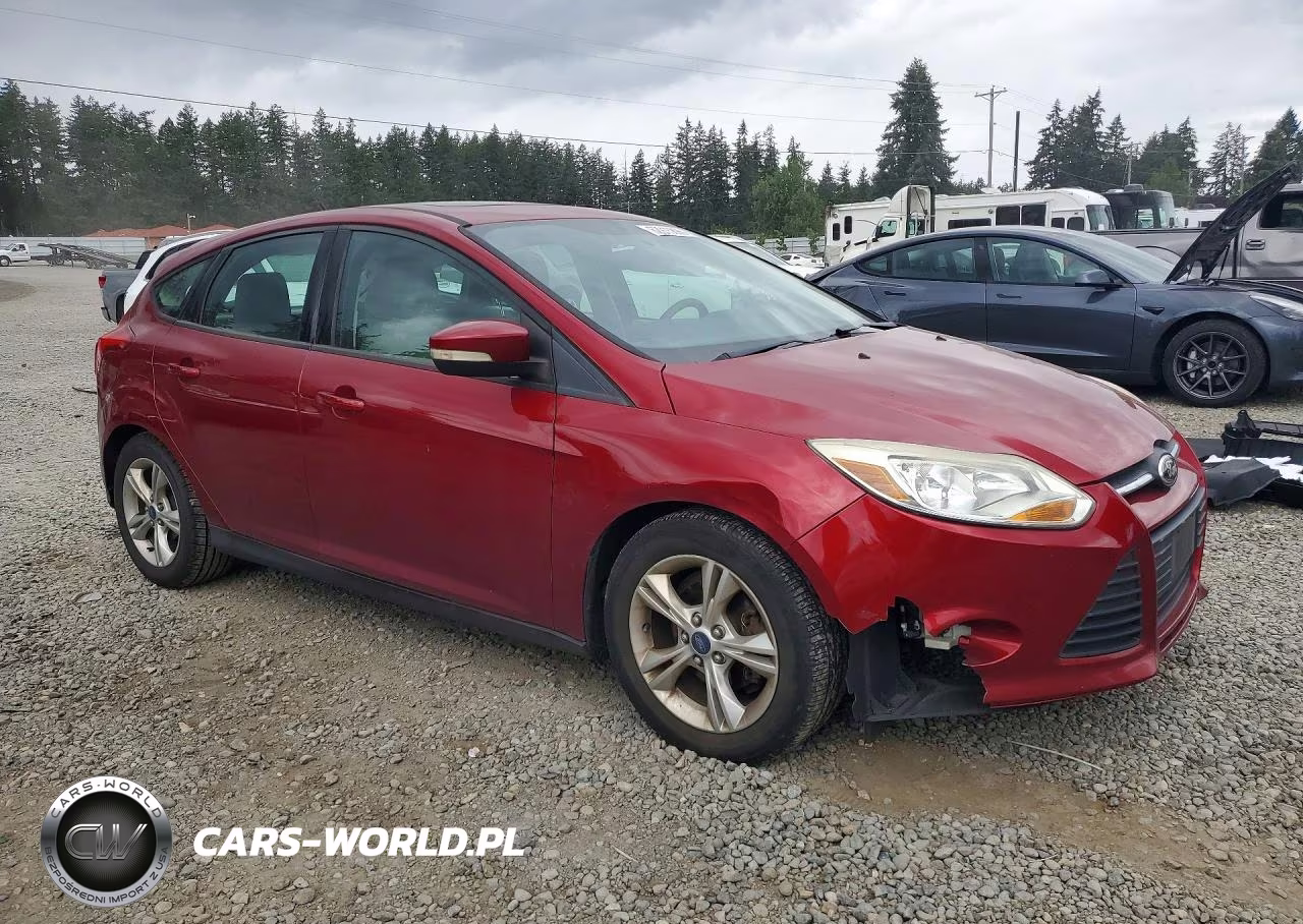 2014 Ford Focus Se VIN:1FADP3K27EL144704 - 4