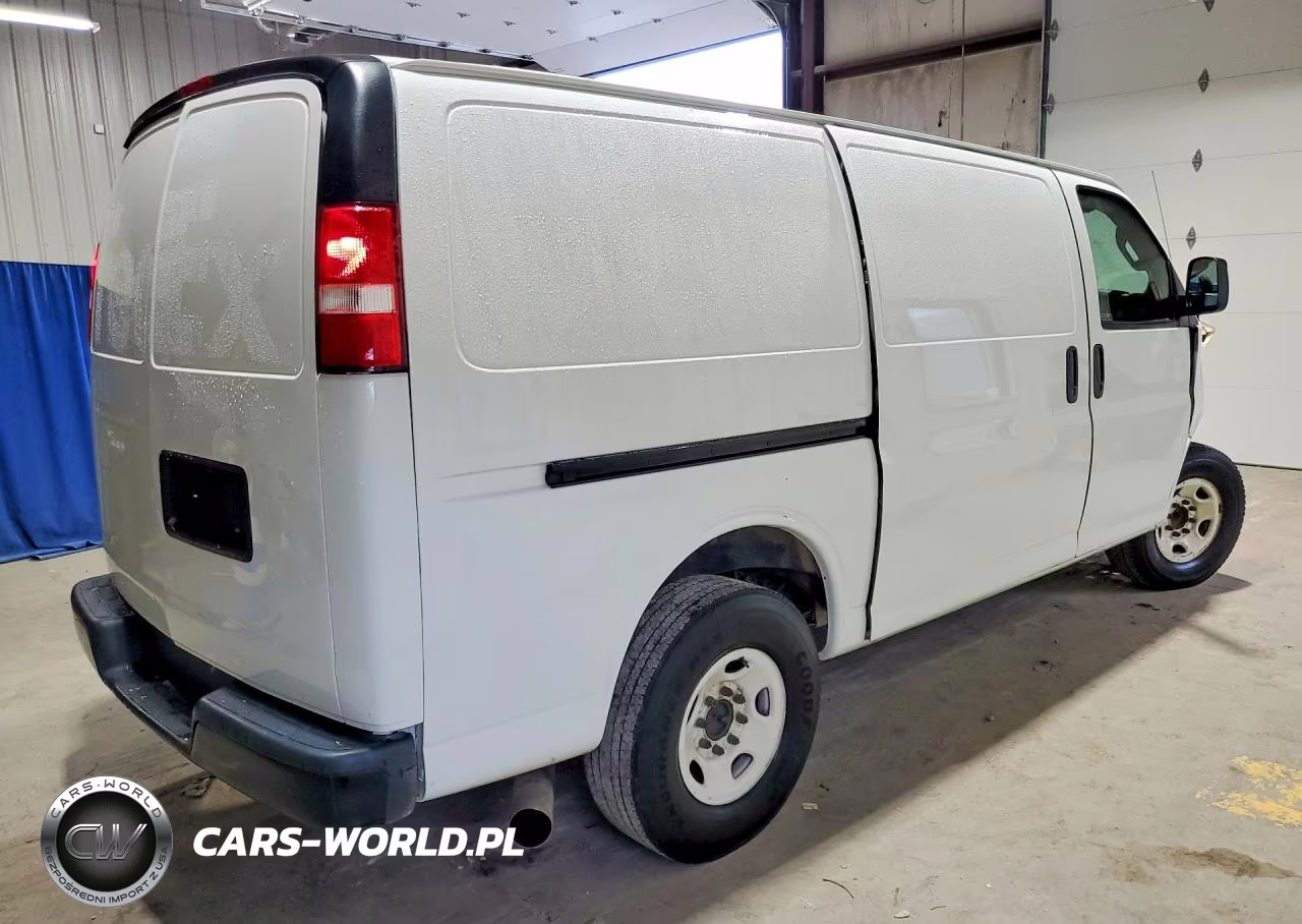 2019 Chevrolet Express 2500 Cargo Delivery Van VIN:1GCWGAF18K1370105 - 3