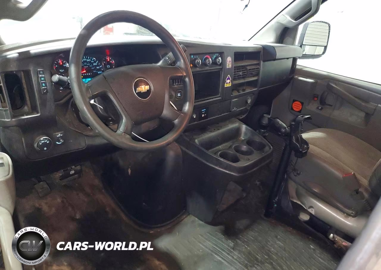 2019 Chevrolet Express 2500 Cargo Delivery Van VIN:1GCWGAF18K1370105 - 8
