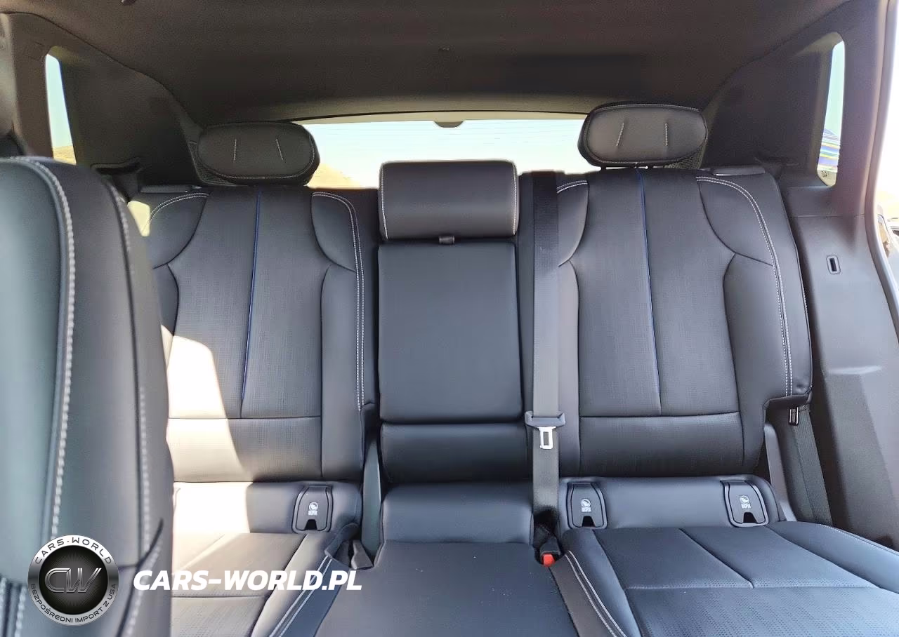 2024 Cadillac Lyriq Sport VIN:1GYKPVRK3RZ126975 - 10
