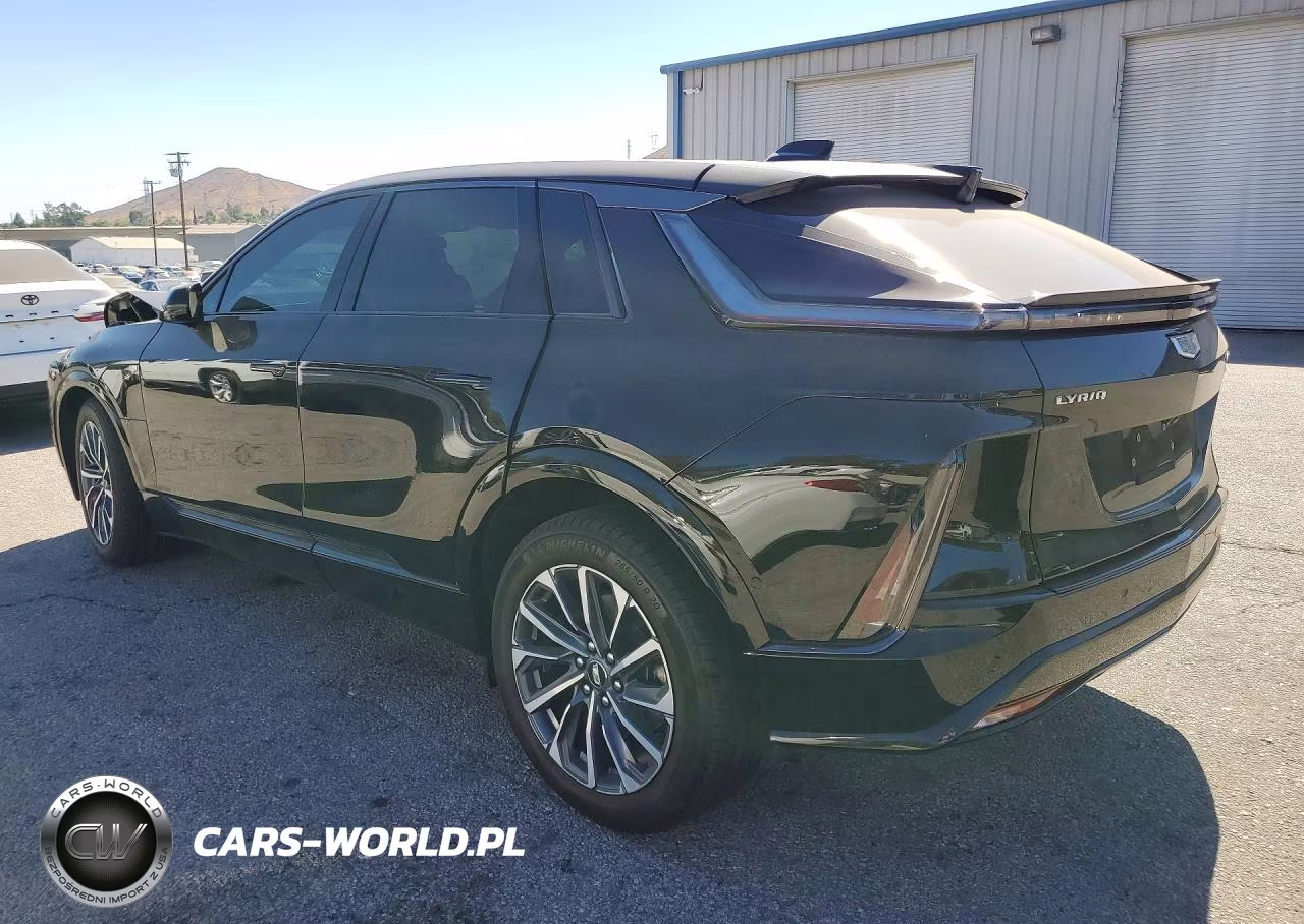 2024 Cadillac Lyriq Sport VIN:1GYKPVRK3RZ126975 - 2