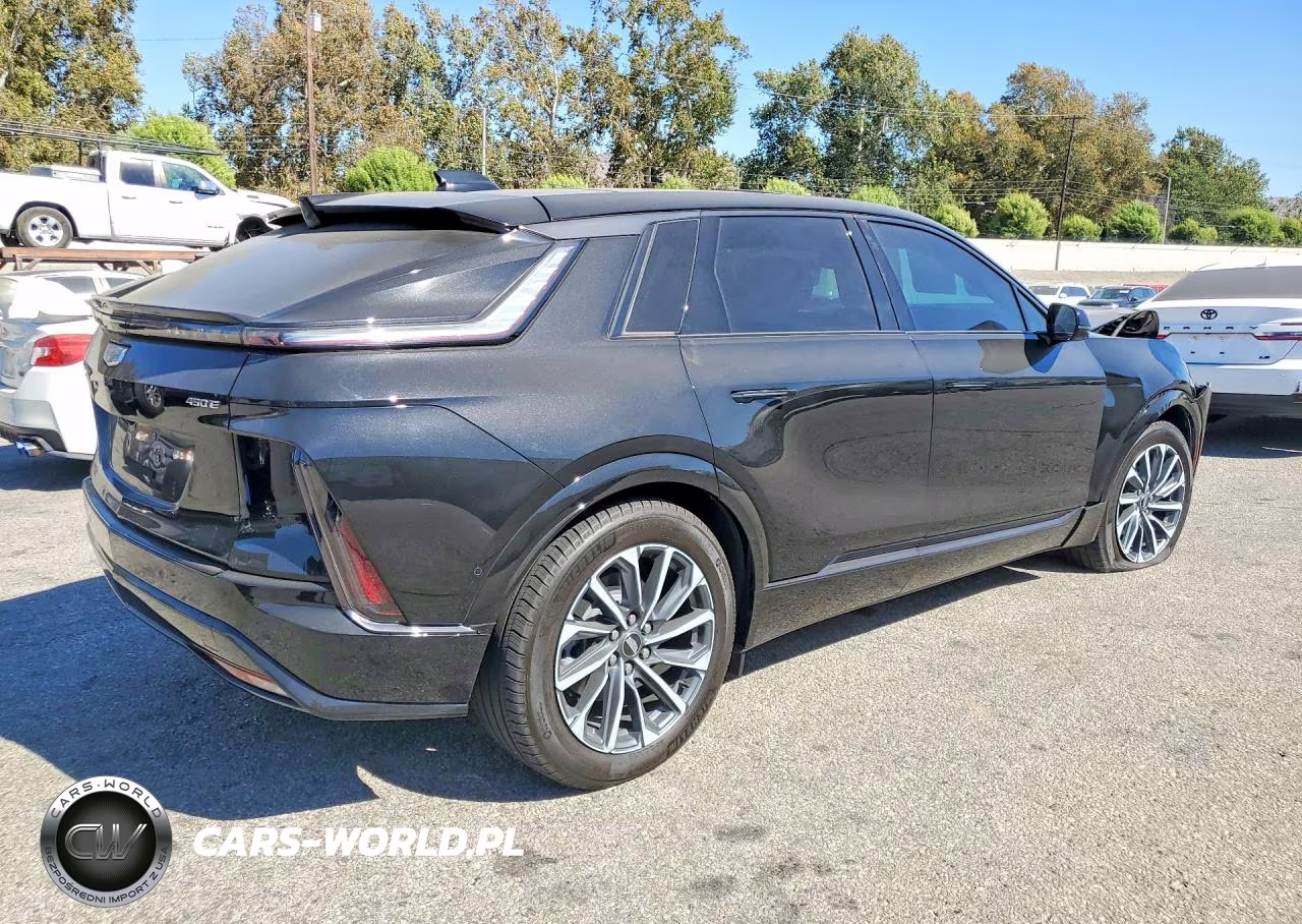 2024 Cadillac Lyriq Sport VIN:1GYKPVRK3RZ126975 - 3