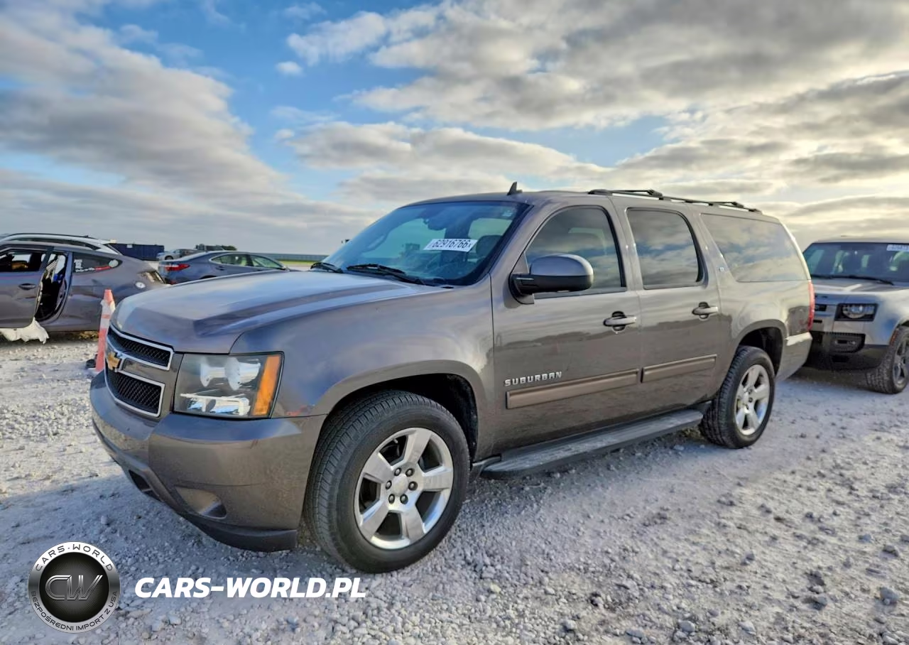 2014 Chevrolet Suburban C1500 Lt