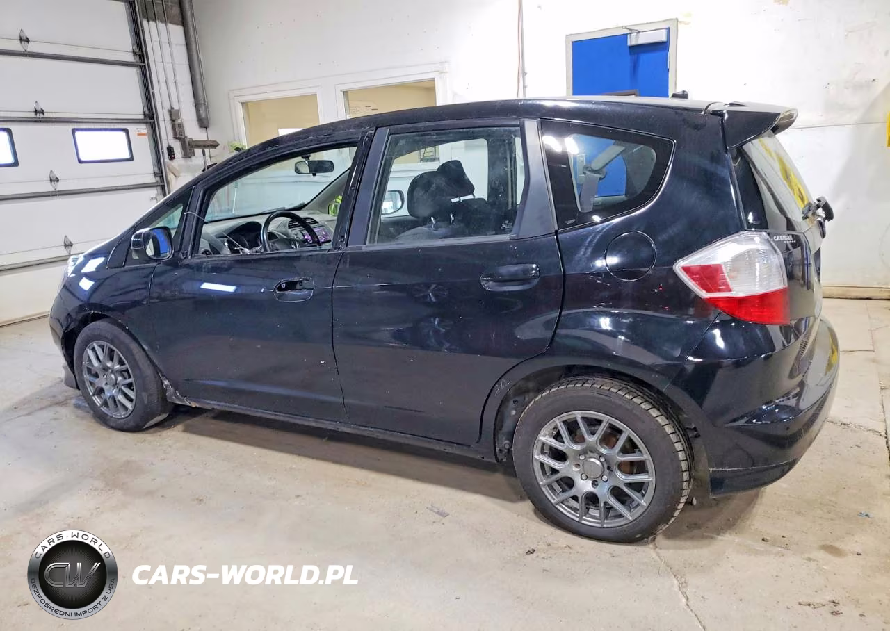 2013 Honda Fit Sport VIN:JHMGE8H58DC077281 - 2