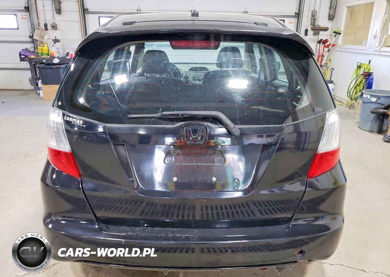 2013 Honda Fit Sport VIN:JHMGE8H58DC077281 - 6