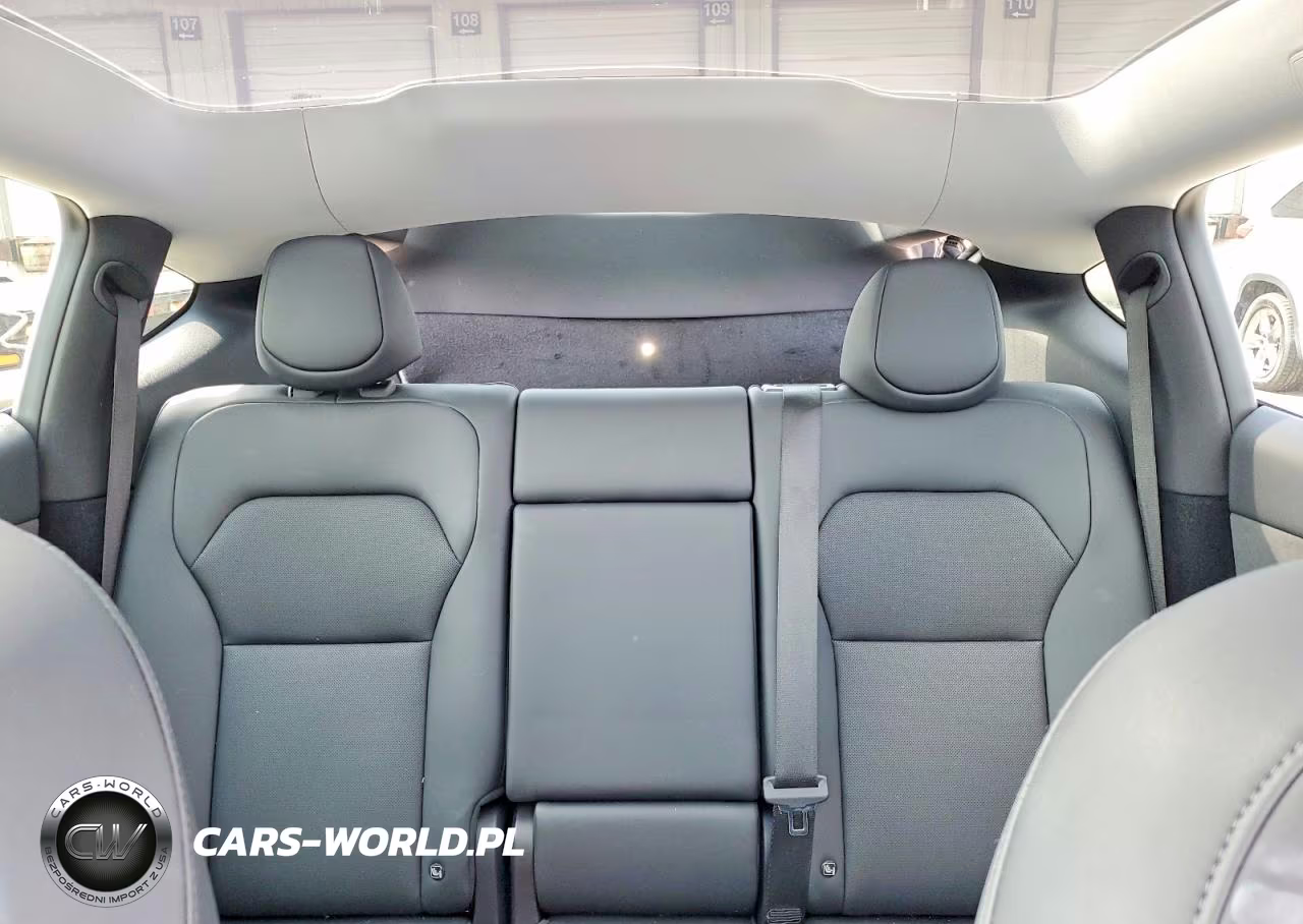 2026 Tesla Model Y VIN:7SAYGDED8TF420809 - 10